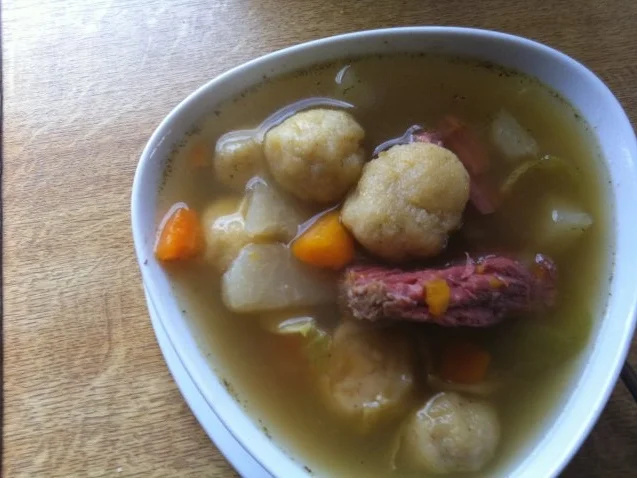 "Quer Beet Garten Suppe".. sechs Gemüsesorten-Suppe.. - Rezept