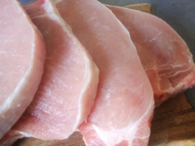 Rezept: Kotlett mit einer Pilzhaube Salzkartoffeln und Bild Nr. 3 Kotlett mit einer Pilzhaube Salzkartoffeln und - Rezept - Bild Nr. 3