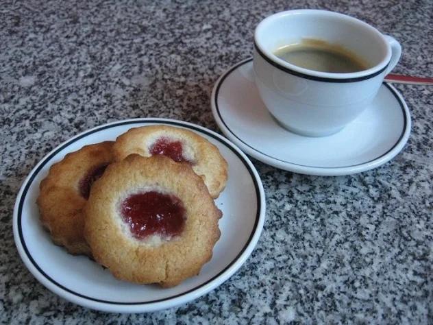 Rezept: Marzipanplätzchen gefüllt Marzipanplätzchen gefüllt - Rezept