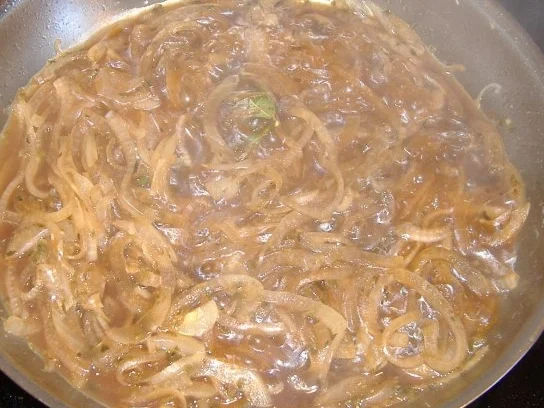 Auflauf von Bratwurst,Kartoffeln und Zwiebeln - Rezept - Bild Nr. 3