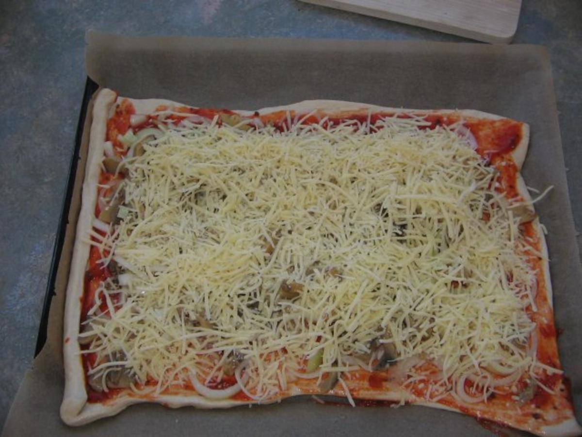 Pizzateig für ein Backblech - Rezept