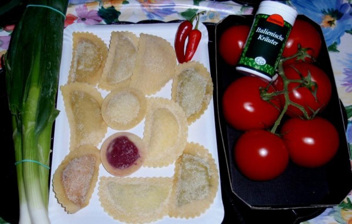 Italienische Ravioli mit Tomatensoße - Rezept - Bild Nr. 2