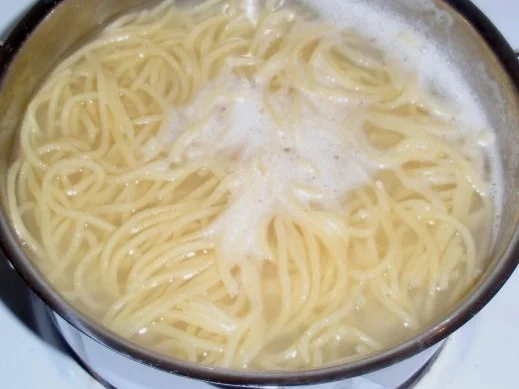 Riesengarnelen in scharfer Soße mit Spaghetti und Buttergemüse - Rezept - Bild Nr. 6