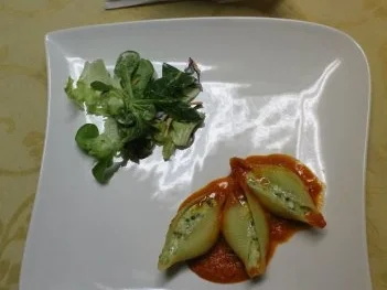 Gefüllte Conchiglie mit Peperonisauce - Rezept - Bild Nr. 2