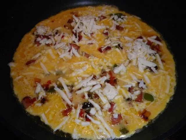 Sahneomelette mit Kühlschrankresten - Rezept