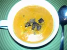 Rezept: Paprika-Orangencremesuppe mit Vollkorncroutons Paprika-Orangencremesuppe mit Vollkorncroutons - Rezept