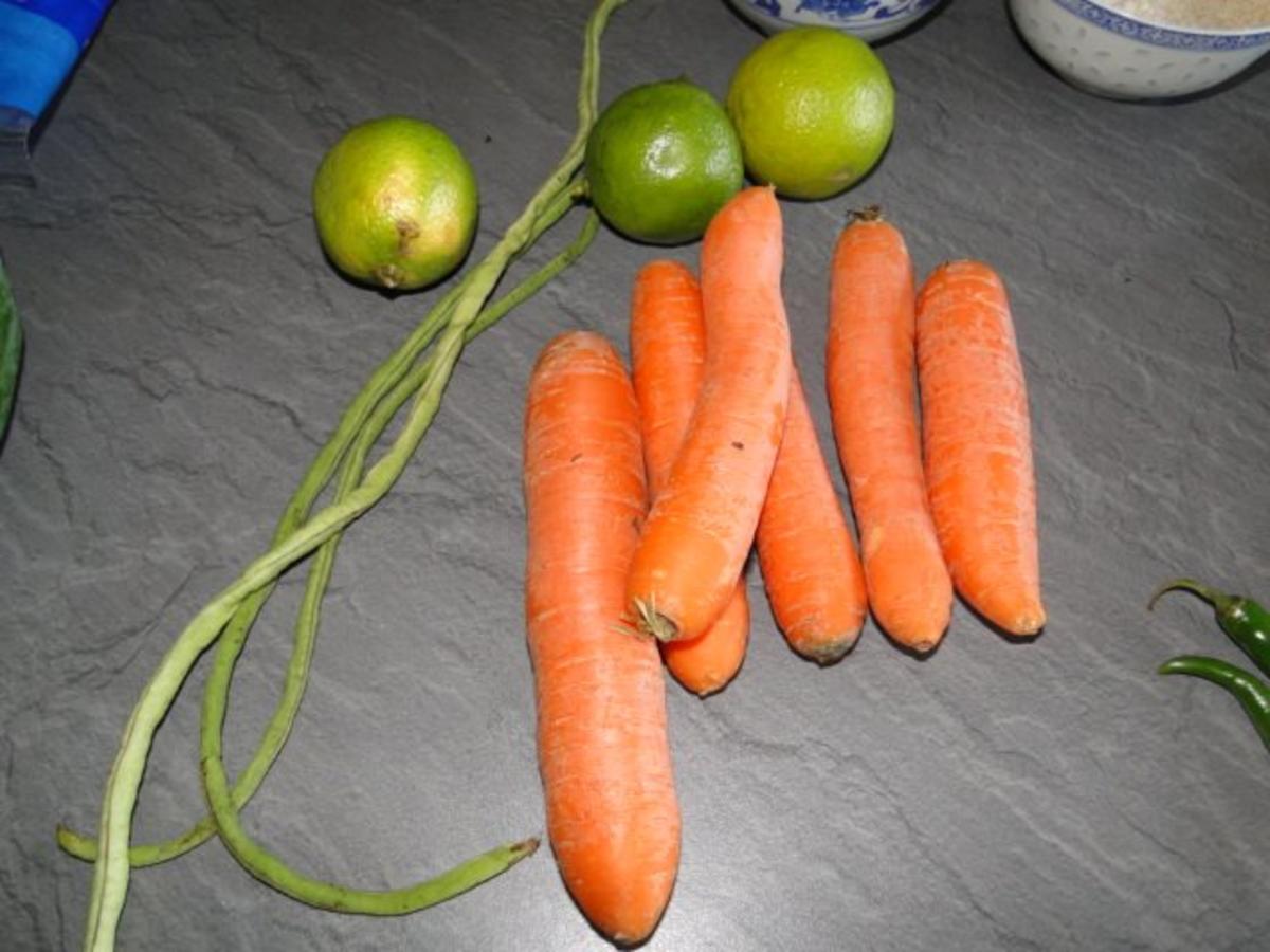 Som Tam     (Papaya-Salat) aus meinem Kochkurs der 1. Gang, weitere folgen - Rezept - Bild Nr. 4