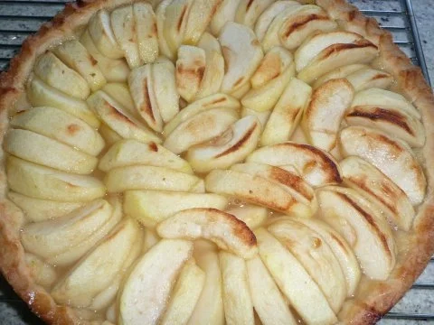 Rezept: Apfeltarte mit Traubengelee als Guss Bild Nr. 3 Apfeltarte mit Traubengelee als Guss - Rezept - Bild Nr. 3