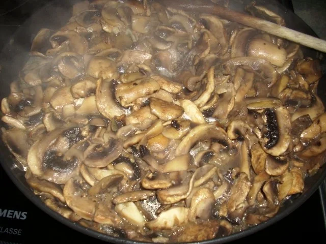 Champignons in einer feinen Käsesauce - Rezept - Bild Nr. 5