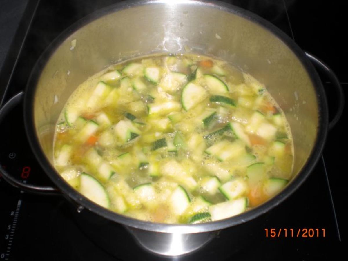 Zucchini-Karottensuppe - Rezept - Bild Nr. 5