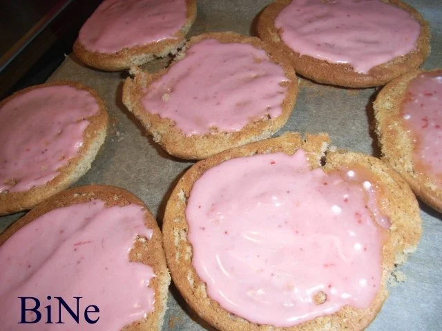 Rezept: BiNe` S ERDBEER - AMERIKANER Bild Nr. 7 BiNe` S ERDBEER - AMERIKANER - Rezept - Bild Nr. 7