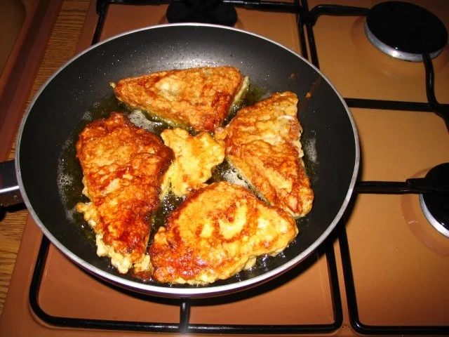 Rezept: Mozzarella in Carozza Bild Nr. 3 Mozzarella in Carozza - Rezept - Bild Nr. 3