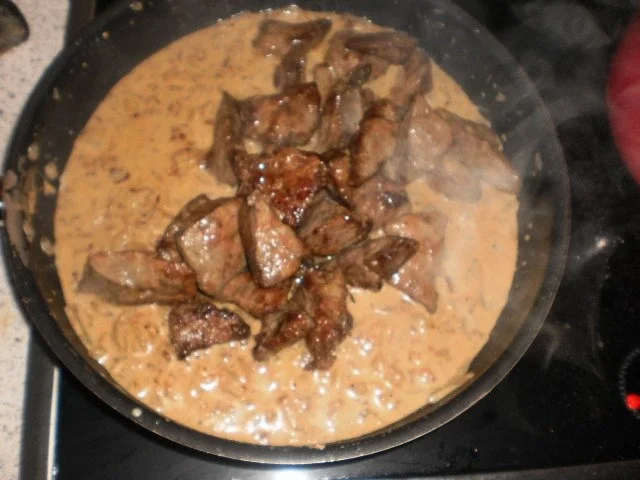 Rezept: Leber in Zwiebelrahmsauce an Kartoffelstampf Bild Nr. 9 Leber in Zwiebelrahmsauce an Kartoffelstampf - Rezept - Bild Nr. 9