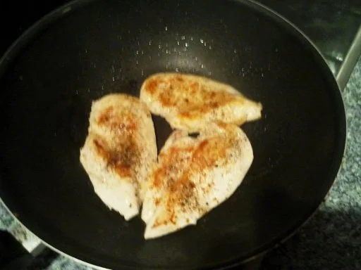 Süßscharfes Hähnchen mit Salätchen - Rezept - Bild Nr. 3