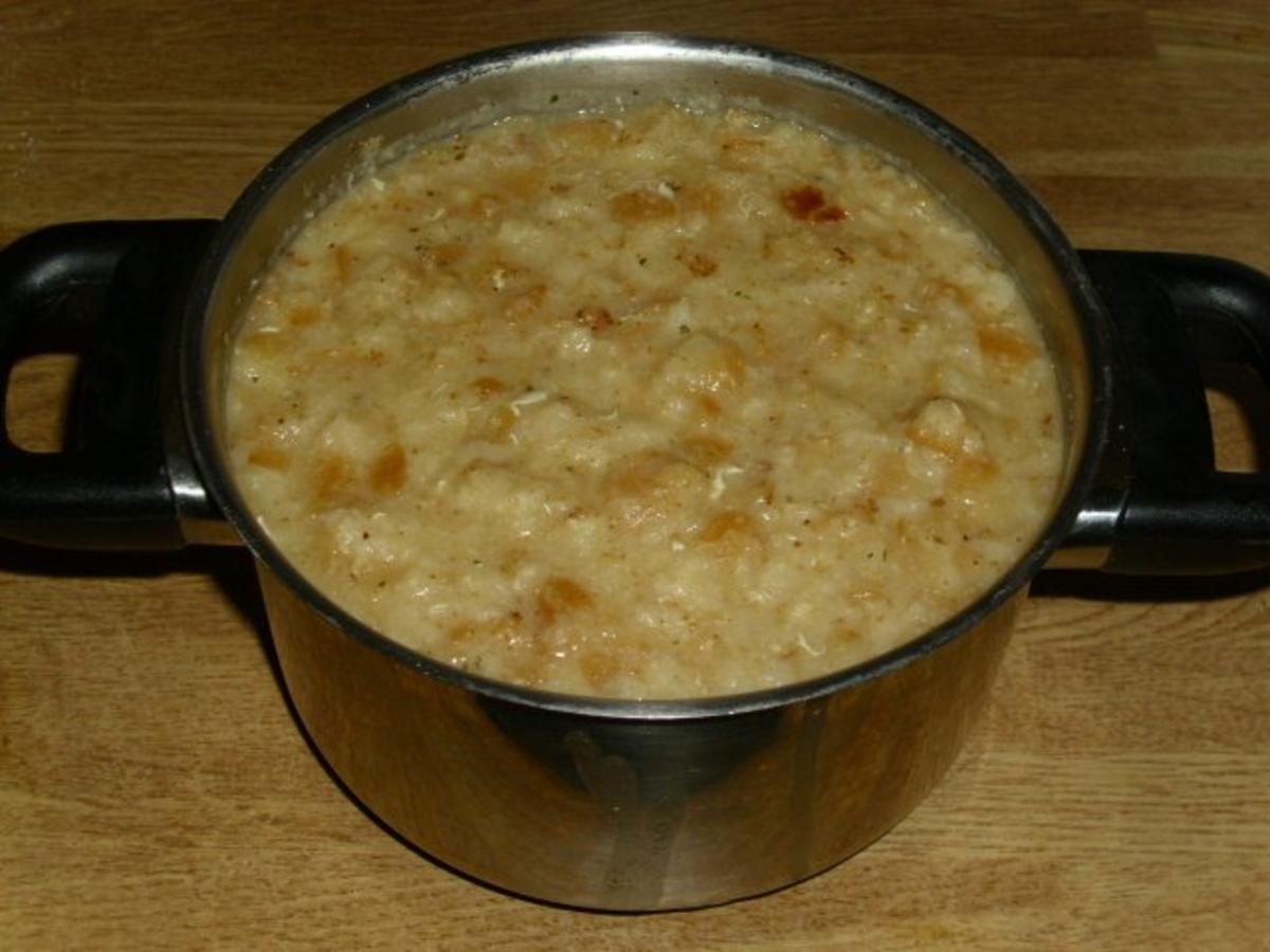 Knödelbrot-Suppe - Rezept