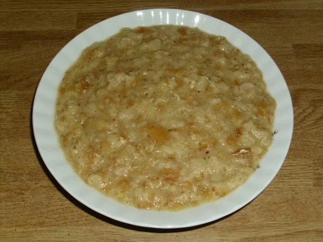 Rezept: Knödelbrot-Suppe Bild Nr. 2 Knödelbrot-Suppe - Rezept - Bild Nr. 2