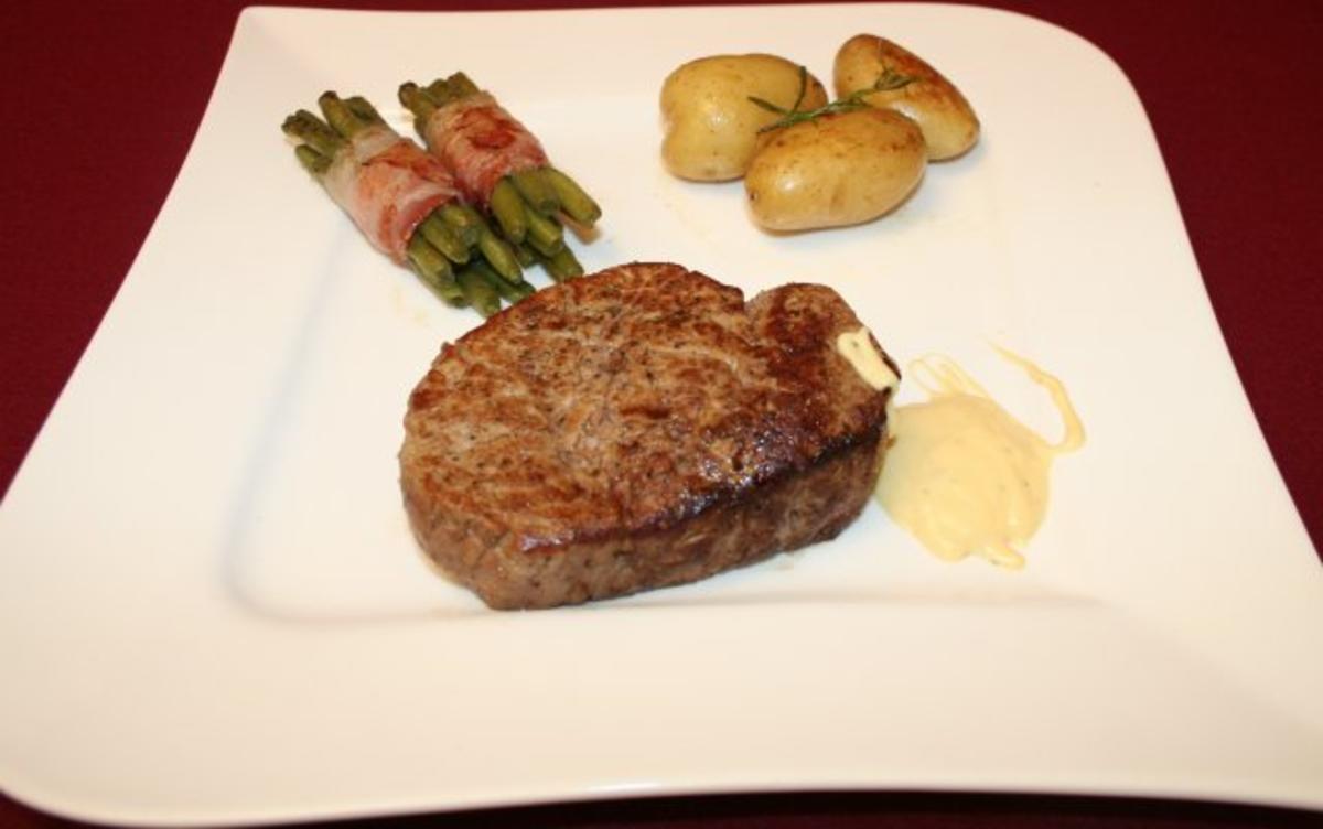 Kalbskarree mit gebratenen Kartoffeln und grünen Bohnen (Antonio ...