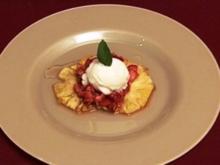Erdbeer-Fenchel- und Zitroneneis auf Ananas-Bett (Antonio Putignano) - Rezept