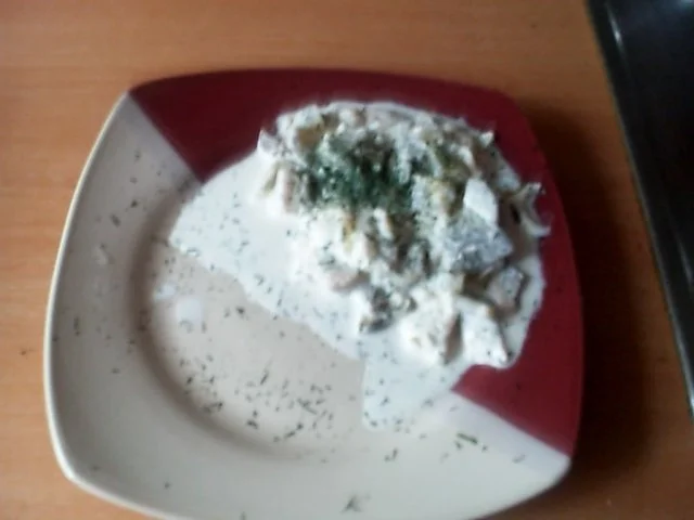 Saure Heringe schwimmen in Dillsosse - Rezept - Bild Nr. 4