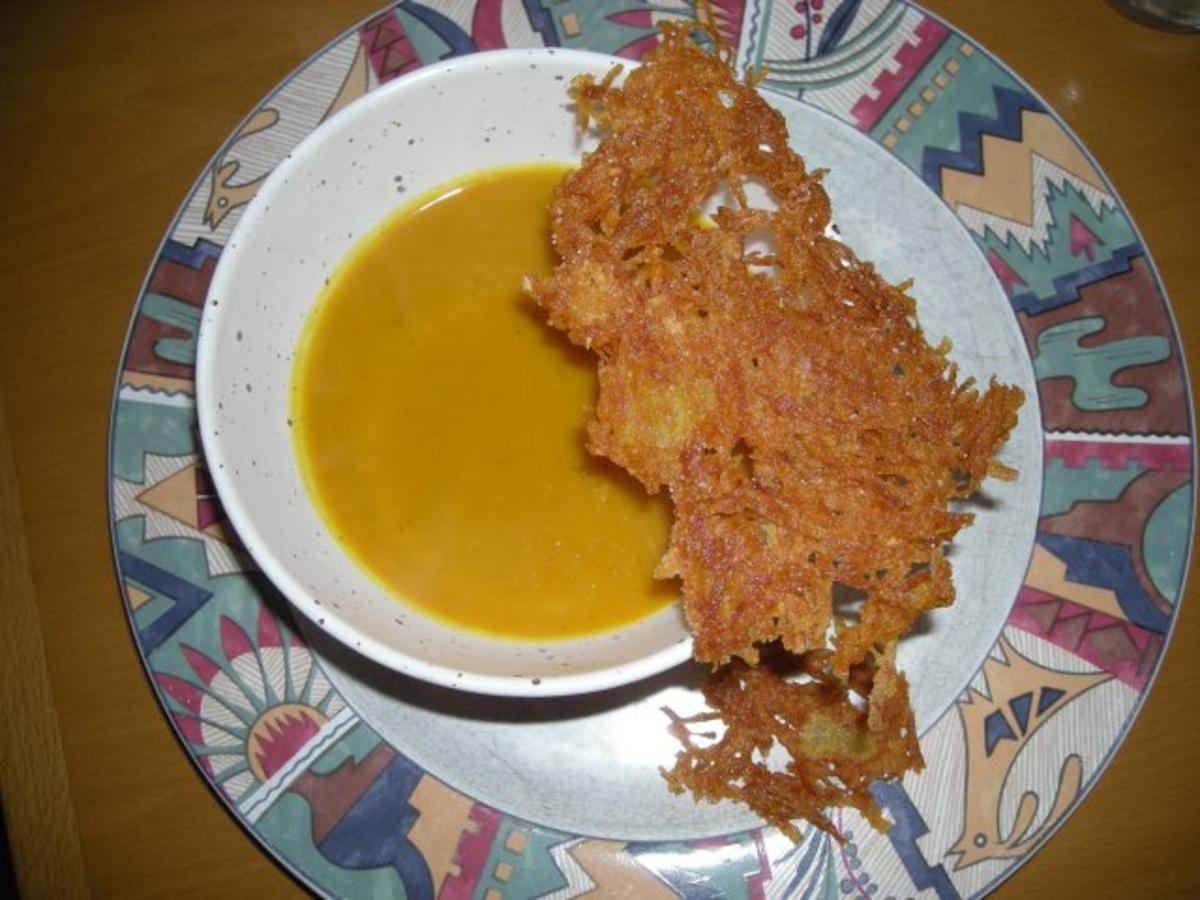 Kürbis - Apfelsuppe mit Kartoffelstroh - Rezept - Bild Nr. 3