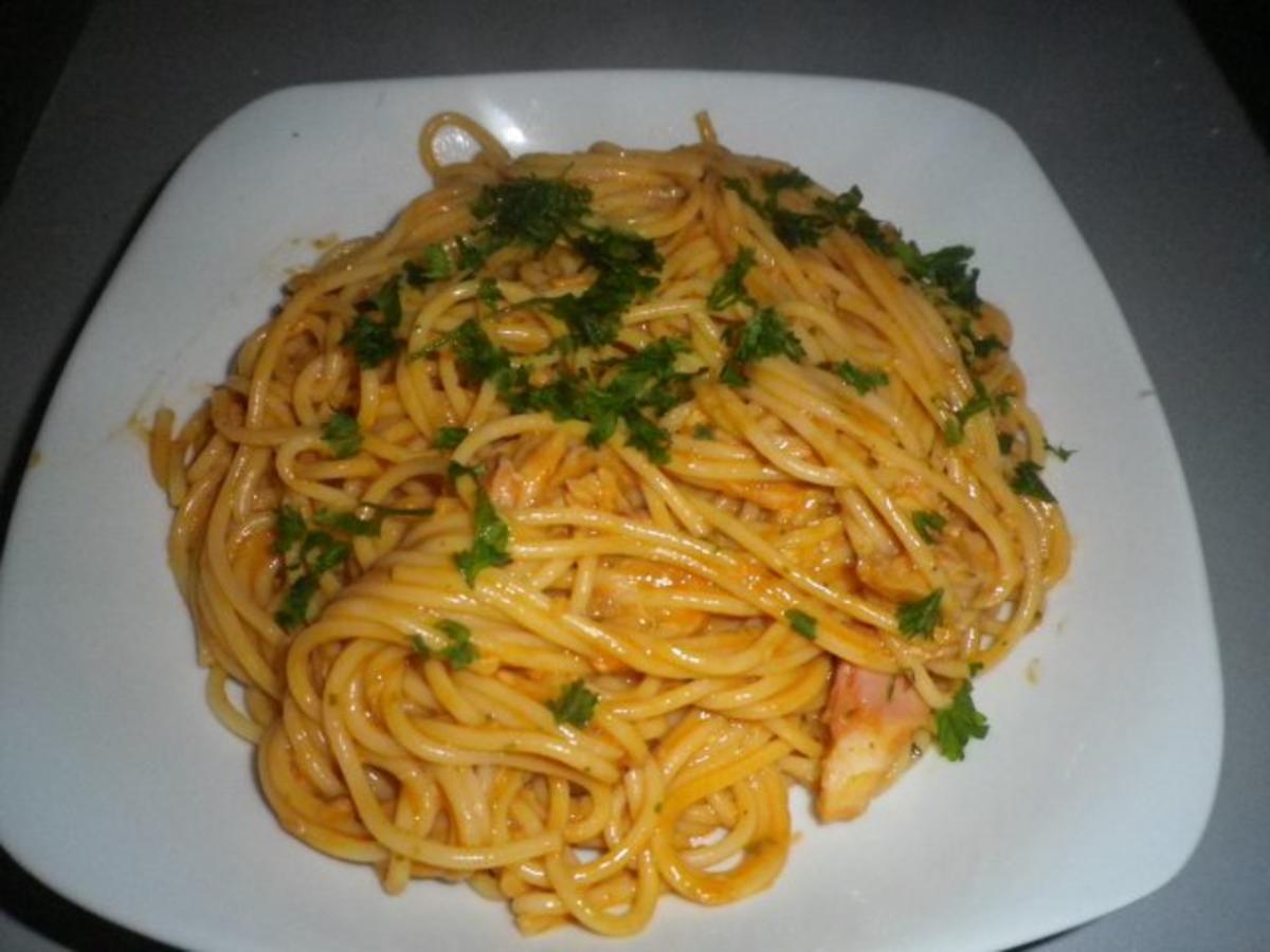 Spaghetti mit Forellensauce - Rezept