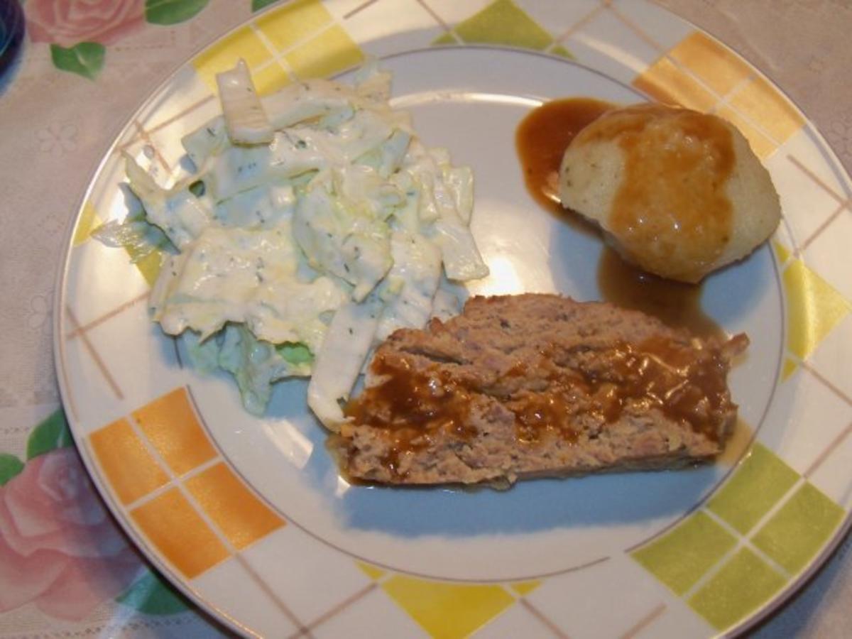 Bilder für Zwiebelhackbraten Mit lecker Chinakohlsalat von Tigerlilly!! - Rezept