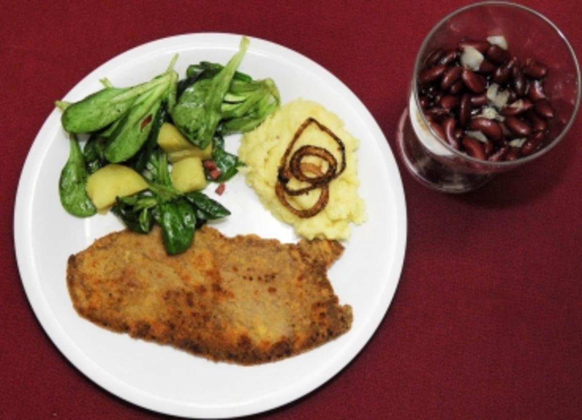 Wiener Schnitzel mit Erdäpfelpüree und Vogerlsalat (Thomas M. Held) - Rezept - Bild Nr. 9