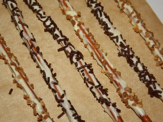 Rezept: Schokolierte Salzstangen Bild Nr. 5 Schokolierte Salzstangen - Rezept - Bild Nr. 5