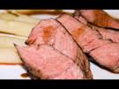 Filet vom Rind mit weißem Spargel auf Orangen-Balsamico-Sauce - Rezept
