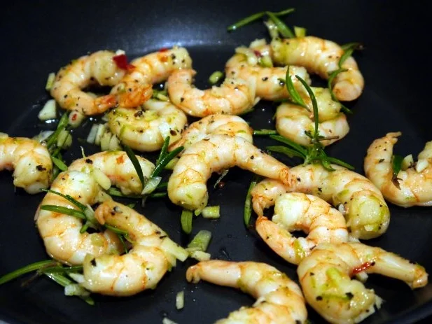 Rezept: Spaghetti in Cognac-Rahm mit marinierten Garnelen Bild Nr. 7 Spaghetti in Cognac-Rahm mit marinierten Garnelen - Rezept - Bild Nr. 7