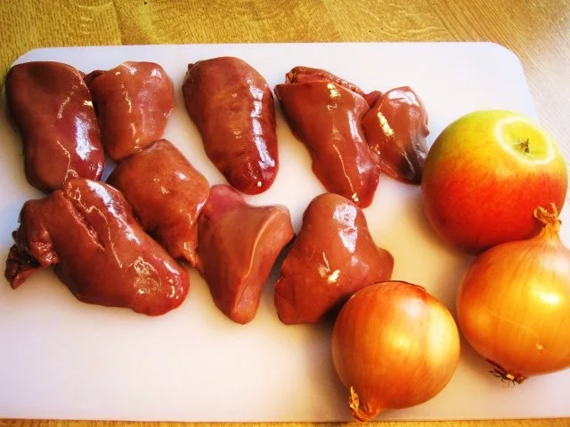 Rezept: Gänseleber mit Apfel und Zwiebeln ... Bild Nr. 2 Gänseleber mit Apfel und Zwiebeln ... - Rezept - Bild Nr. 2