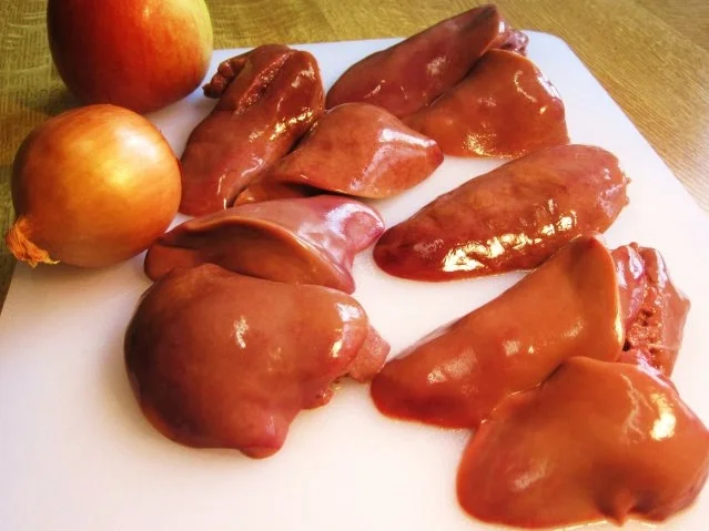Rezept: Gänseleber mit Apfel und Zwiebeln ... Bild Nr. 3 Gänseleber mit Apfel und Zwiebeln ... - Rezept - Bild Nr. 3
