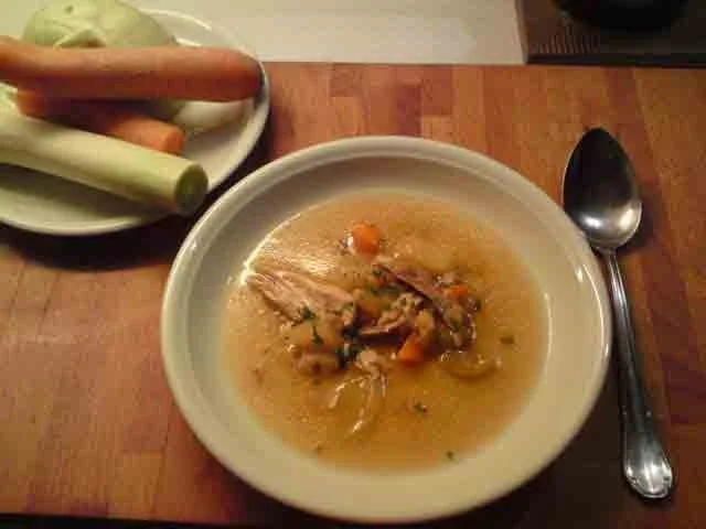 Rezept: Hühnerbrühe Bild Nr. 6 Hühnerbrühe - Rezept - Bild Nr. 6