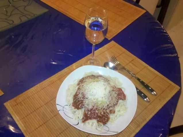 Rezept: Nudeln: Chinesische Bandnudeln mit italienischer Tomatensoße Bild Nr. 6 Nudeln: Chinesische Bandnudeln mit italienischer Tomatensoße - Rezept - Bild Nr. 6