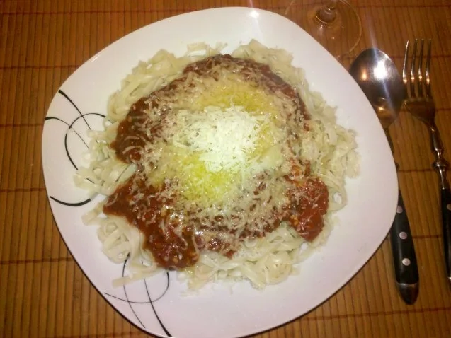 Rezept: Nudeln: Chinesische Bandnudeln mit italienischer Tomatensoße Bild Nr. 7 Nudeln: Chinesische Bandnudeln mit italienischer Tomatensoße - Rezept - Bild Nr. 7