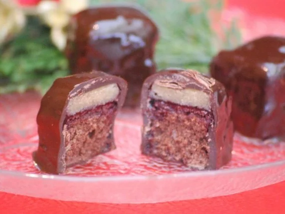 Rezept: Dominosteine nach Art Petra Bild Nr. 2 Dominosteine nach Art Petra - Rezept - Bild Nr. 2