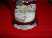 Rezept: Marzipanpralinen Haselnuss-Orange Kugeln Marzipanpralinen Haselnuss-Orange Kugeln - Rezept