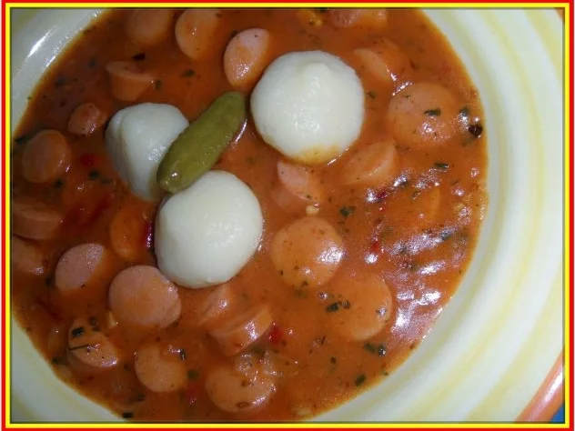 Rezept: Würstl-Gulasch mit kleinen Knödeln Bild Nr. 3 Würstl-Gulasch mit kleinen Knödeln - Rezept - Bild Nr. 3