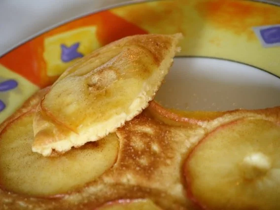 Rezept: Apfel-Vanille-Pfannkuchen Bild Nr. 2 Apfel-Vanille-Pfannkuchen - Rezept - Bild Nr. 2