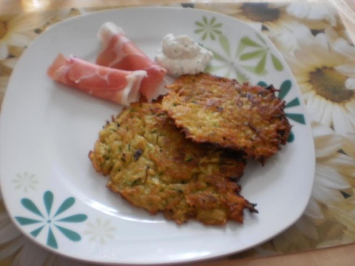 Kartoffel-Zucchini-Puffer - Rezept mit Bild - kochbar.de