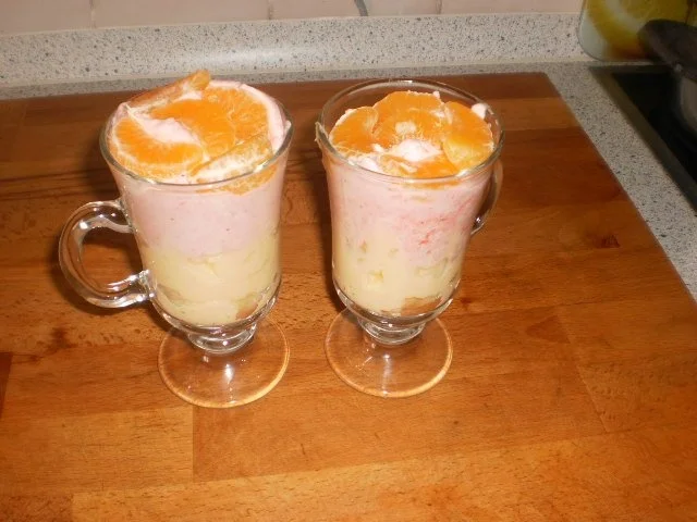 Rezept: Mandelpudding mit Erdbeersahne Bild Nr. 5 Mandelpudding mit Erdbeersahne - Rezept - Bild Nr. 5