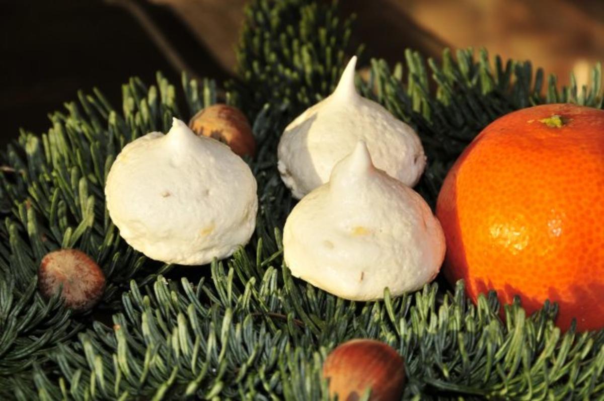 Bilder für Adventskalender 14. Tag: Nusswölckchen - Rezept