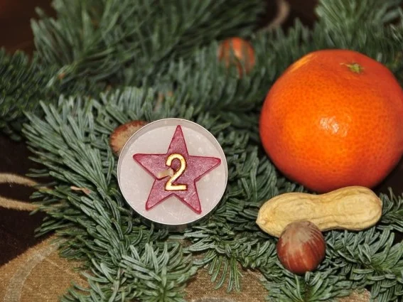 Rezept: Adventskalender 2. Tag: Dattel-Marzipan-Kugeln Bild Nr. 2 Adventskalender 2. Tag: Dattel-Marzipan-Kugeln - Rezept - Bild Nr. 2