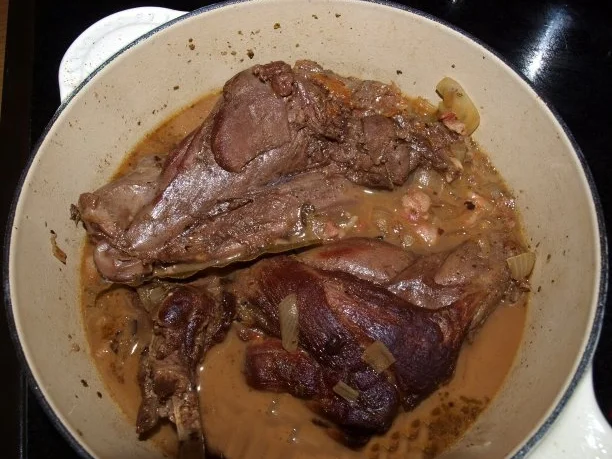 Hasenkeulen in Pfeffer-Wacholder-Sauce - Rezept - Bild Nr. 2