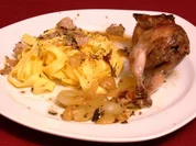 Gebratene Wachteln mit frischer Pasta und Trauben-Trüffel-Soße - Rezept