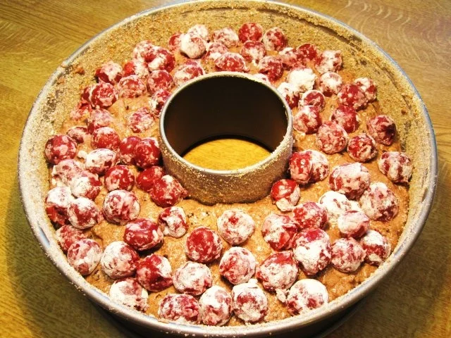 Rotweinkuchen mit Kirschen - Rezept - Bild Nr. 7
