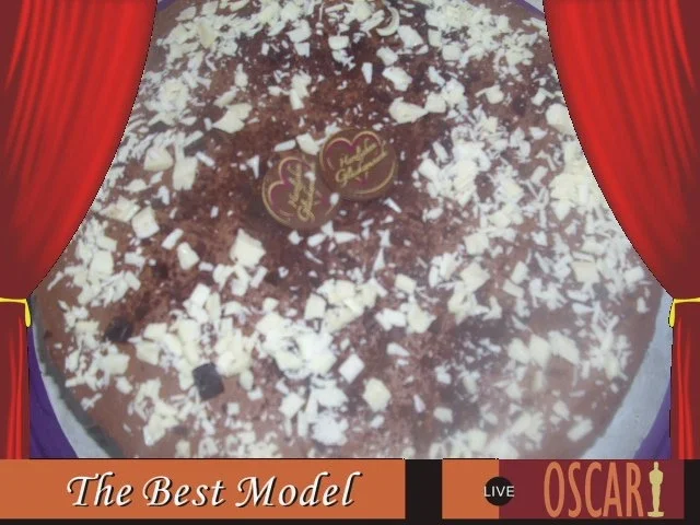 Trüffelcreme-Torte mit Schokospänen - Rezept