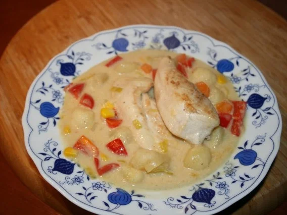 Rezept: Sahniger Hähncheneintopf Sahniger Hähncheneintopf - Rezept