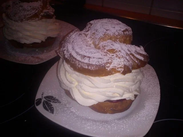 Rezept: Windbeutel Bild Nr. 2 Windbeutel - Rezept - Bild Nr. 2