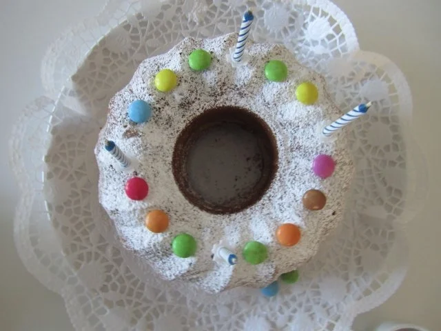 Rezept: Marmorguglhupf mit Schokostückchen... Marmorguglhupf mit Schokostückchen... - Rezept